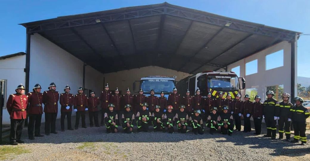 La Tercera Compañía formada frente a su cuartel